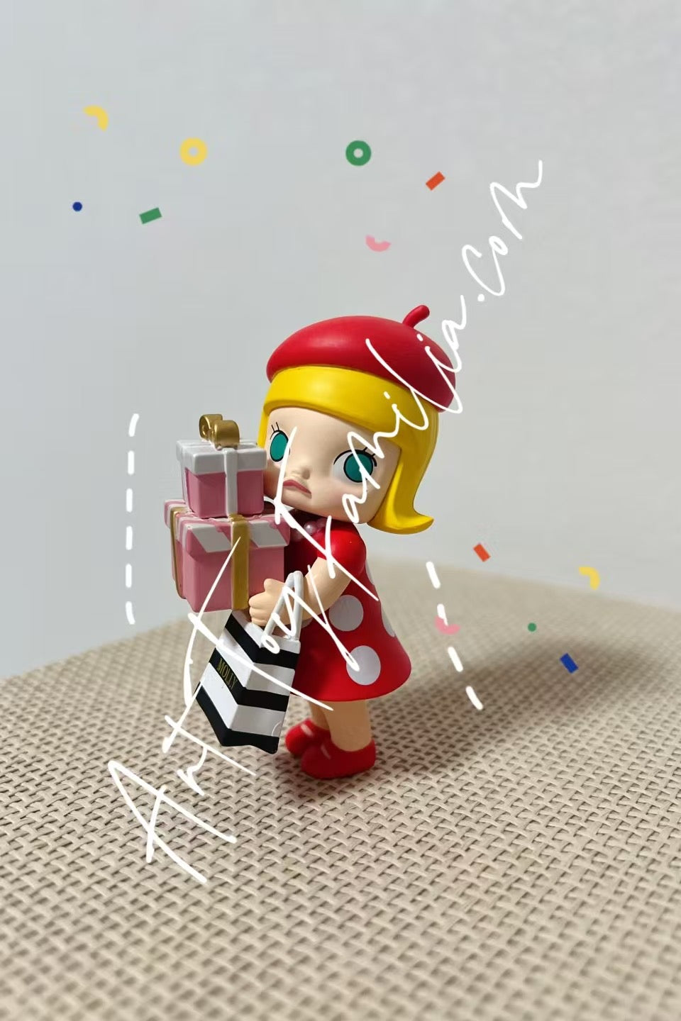 Molly Shopping Figurine - Molly 购物狂吊卡