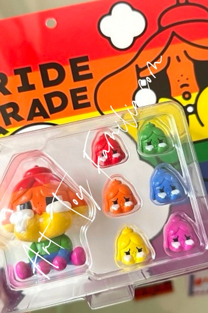 crybaby pride parade figurine 骄傲巡游吊卡