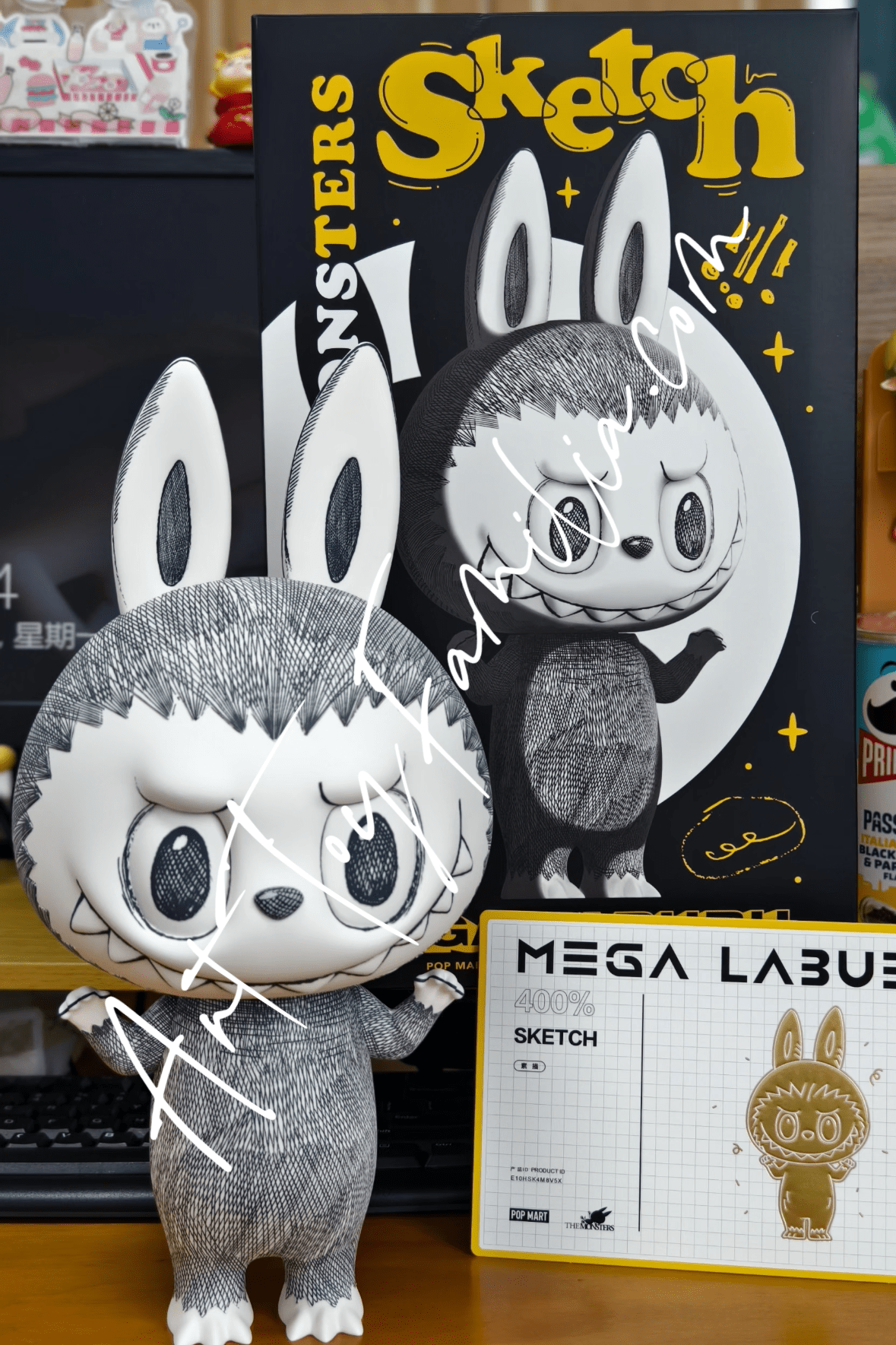 POP MART Labubu Sketch 400% Action Figure – Art Toy Familia POP MART Labubu Sketch 400% Action Figure – Art Toy Familia