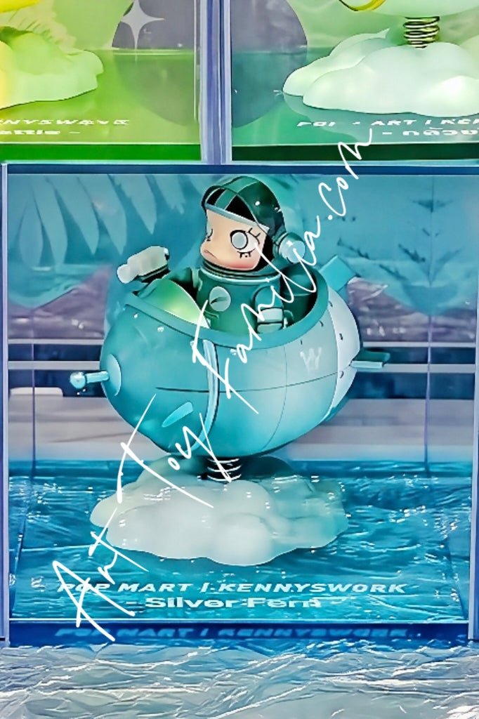 POP MART MEGA Space Molly 100% Blooming Series Silver Fern
