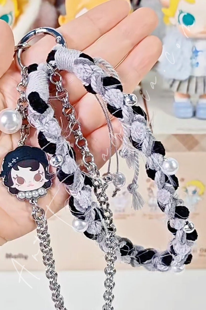 Baby Molly Winter Fit Check Series Phone Charm - 积极入冬指南系列