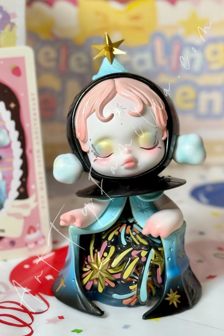 Popmart Celebrating The Moment-Popmart 15th Annivesary Series Sparks In Bloom