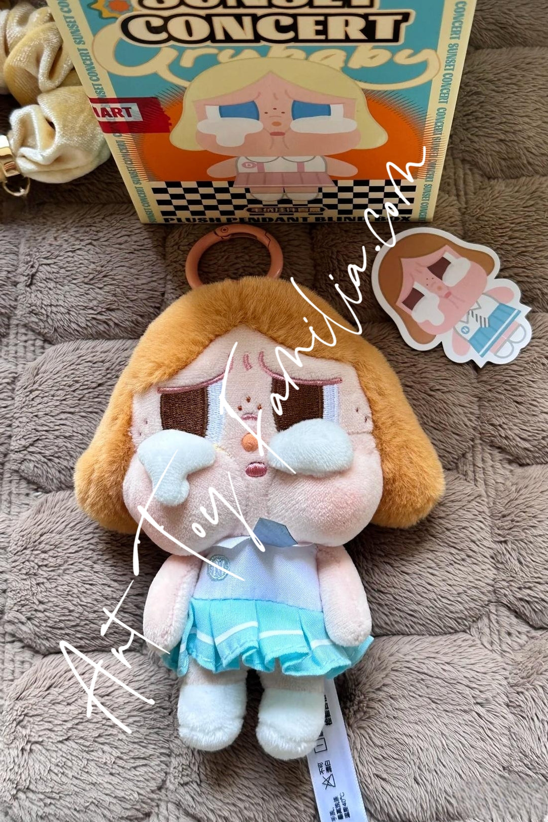 Popmart Crybaby Sunset Concert Series-Plush Pendant Beige Blue