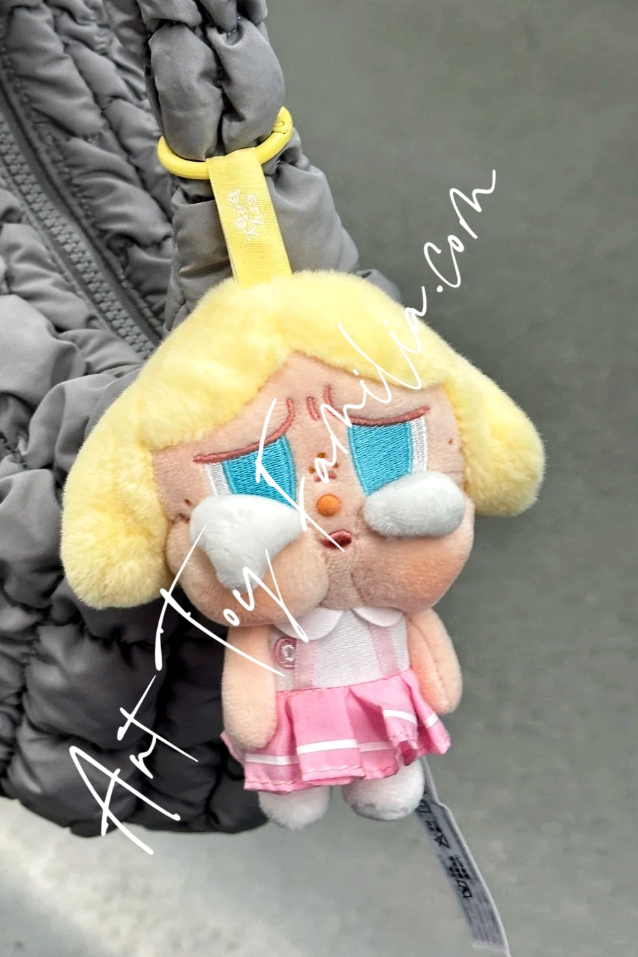 Popmart Crybaby Sunset Concert Series-Plush Pendant Pink White