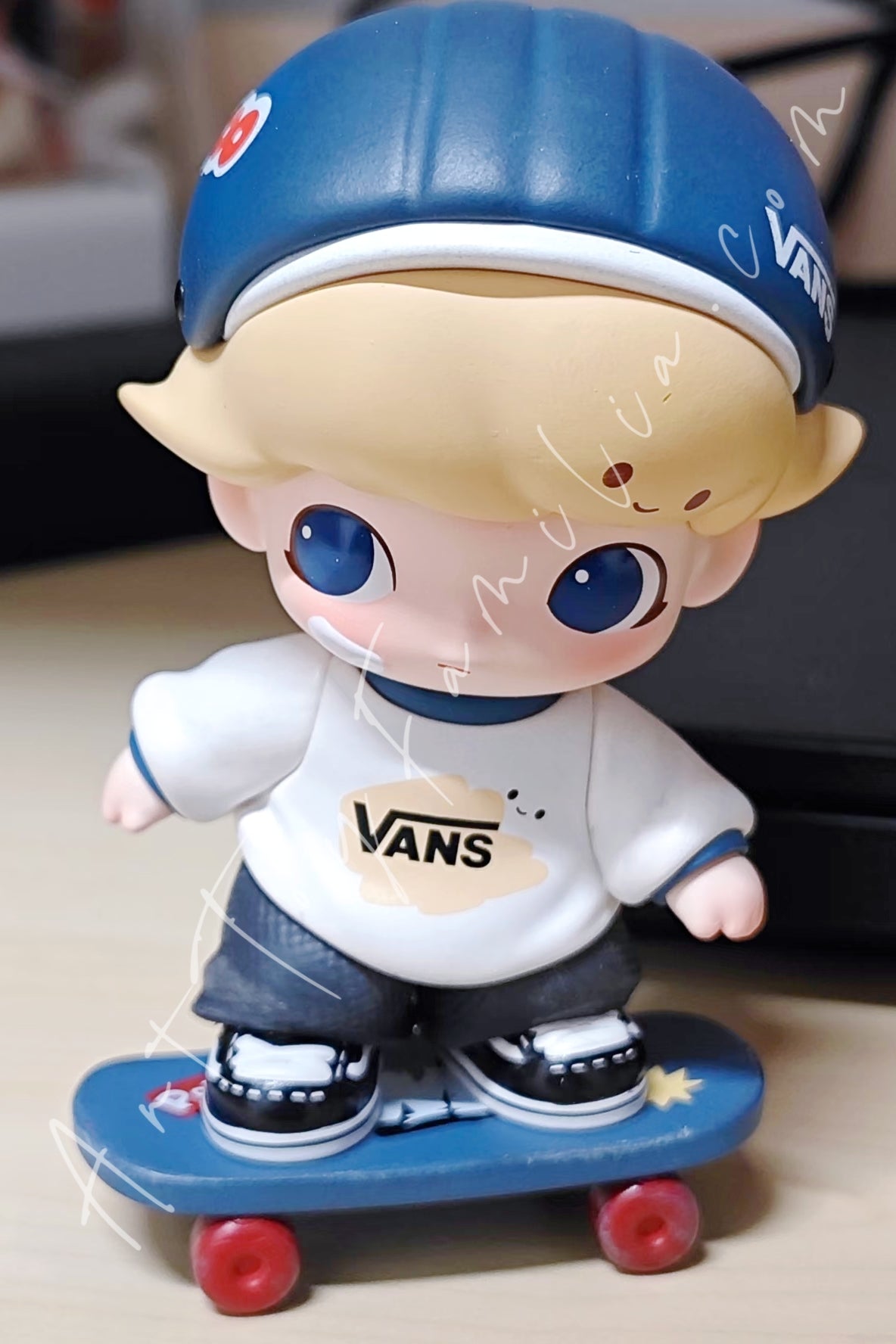 Dimoo × Vans Ride The Dream Figurine – Art Toy Familia