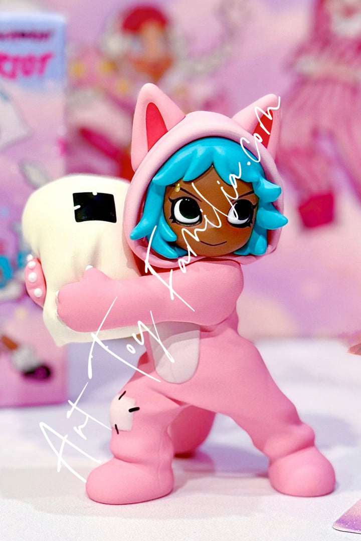 Popmart Little Peach Riot Sleep Over Series Frankie-Pillow Fight