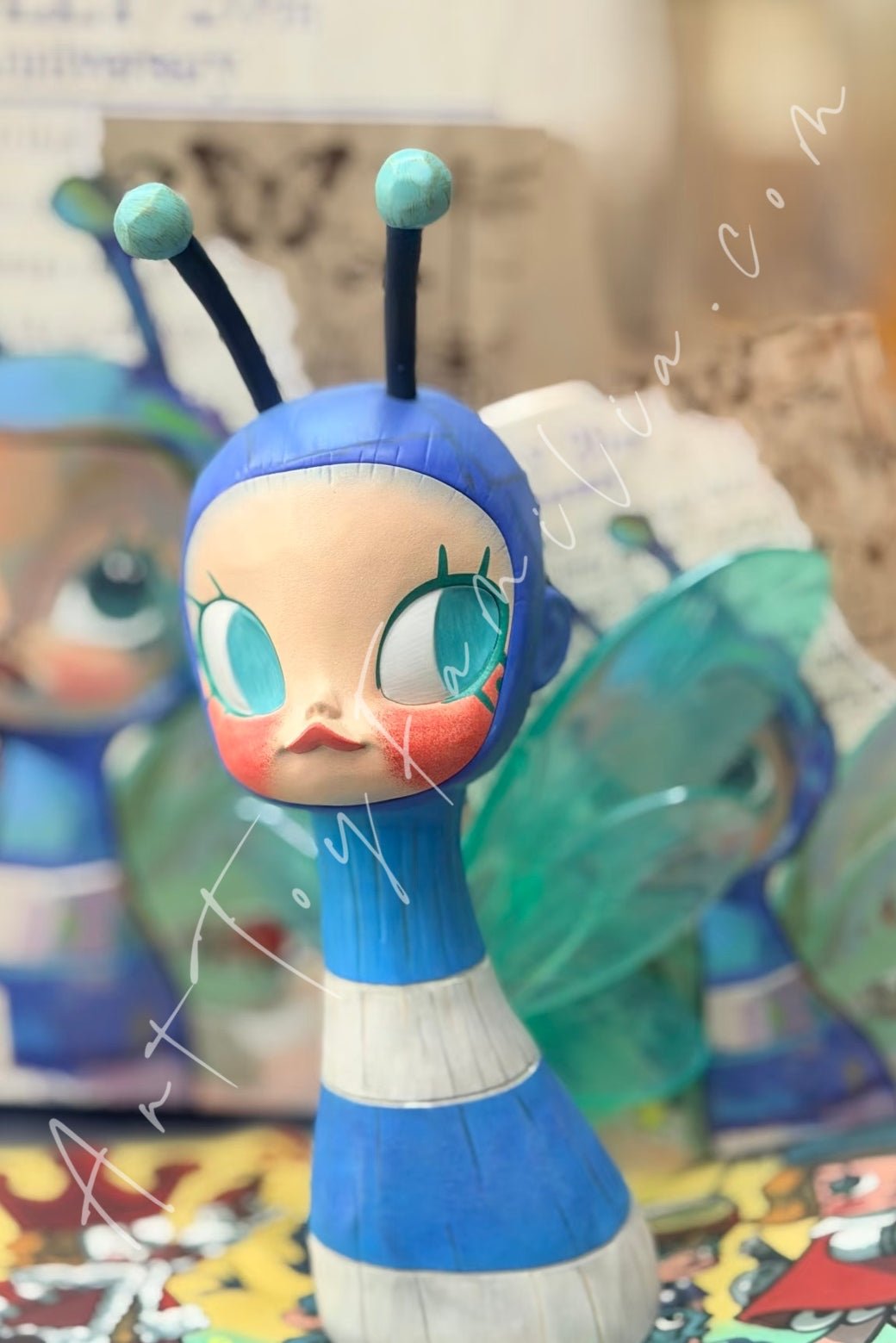 POP MART Molly 20th Anniversary Series Starlight Glow Figurine
