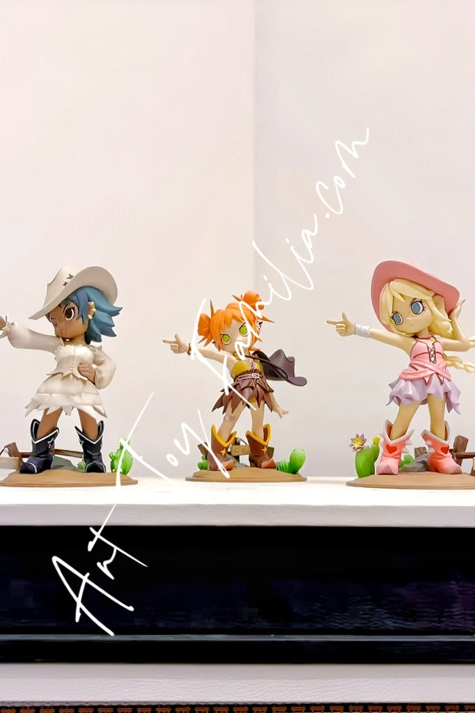 Peach Riot Western Riot Figurine - 判桃西部系列 – Art Toy Familia