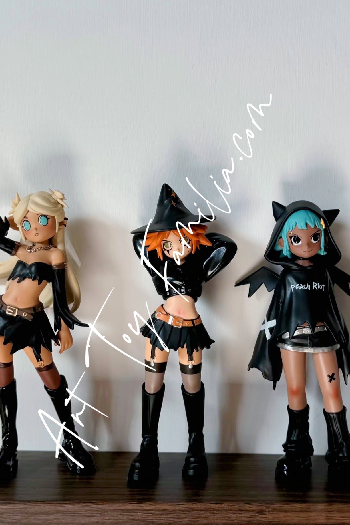 新品】Peach Riot Witchy Punk Figures POPMART Peach Riot Witchy