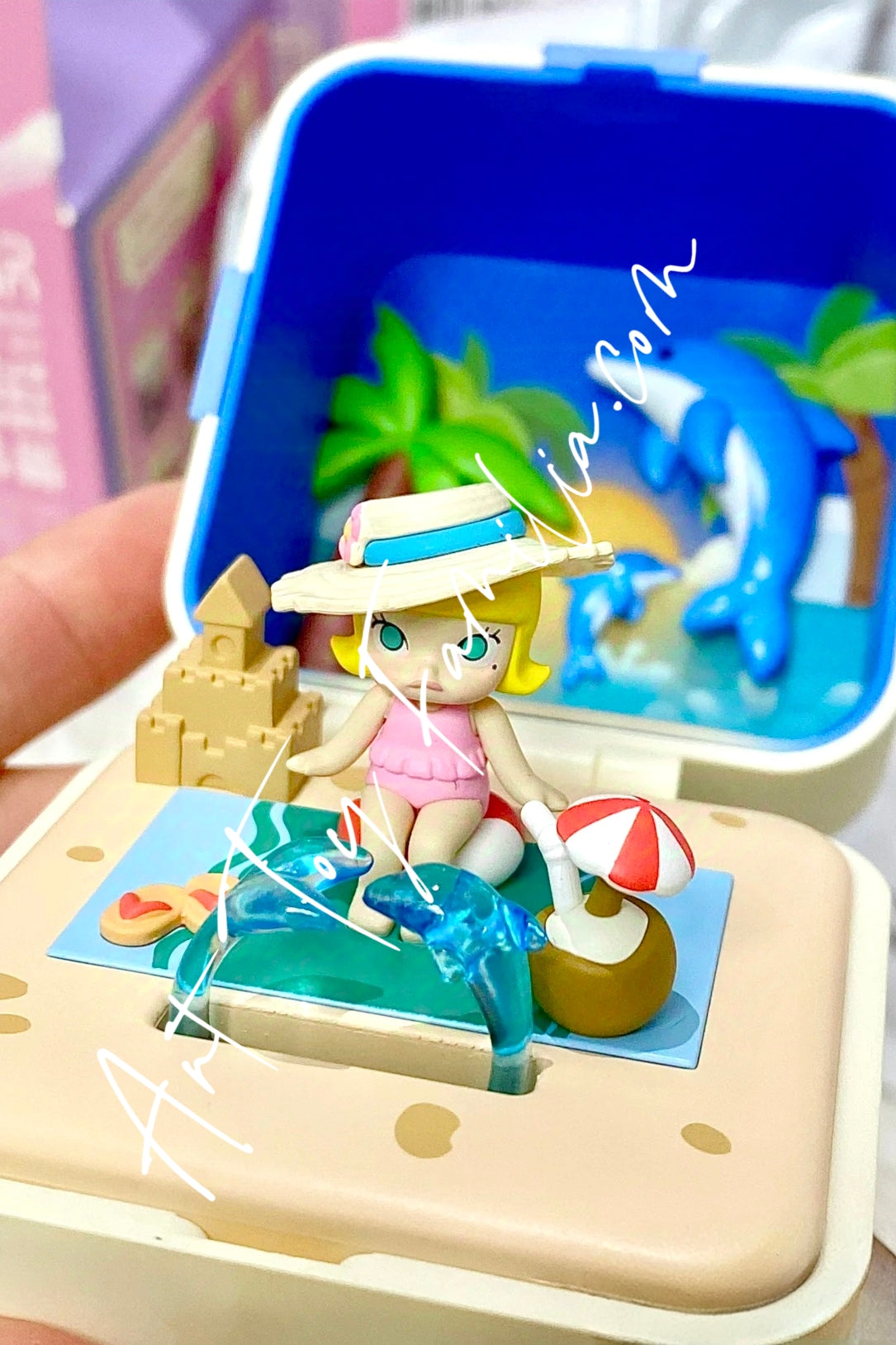 Popmart Romantic Ring Box Series Molly