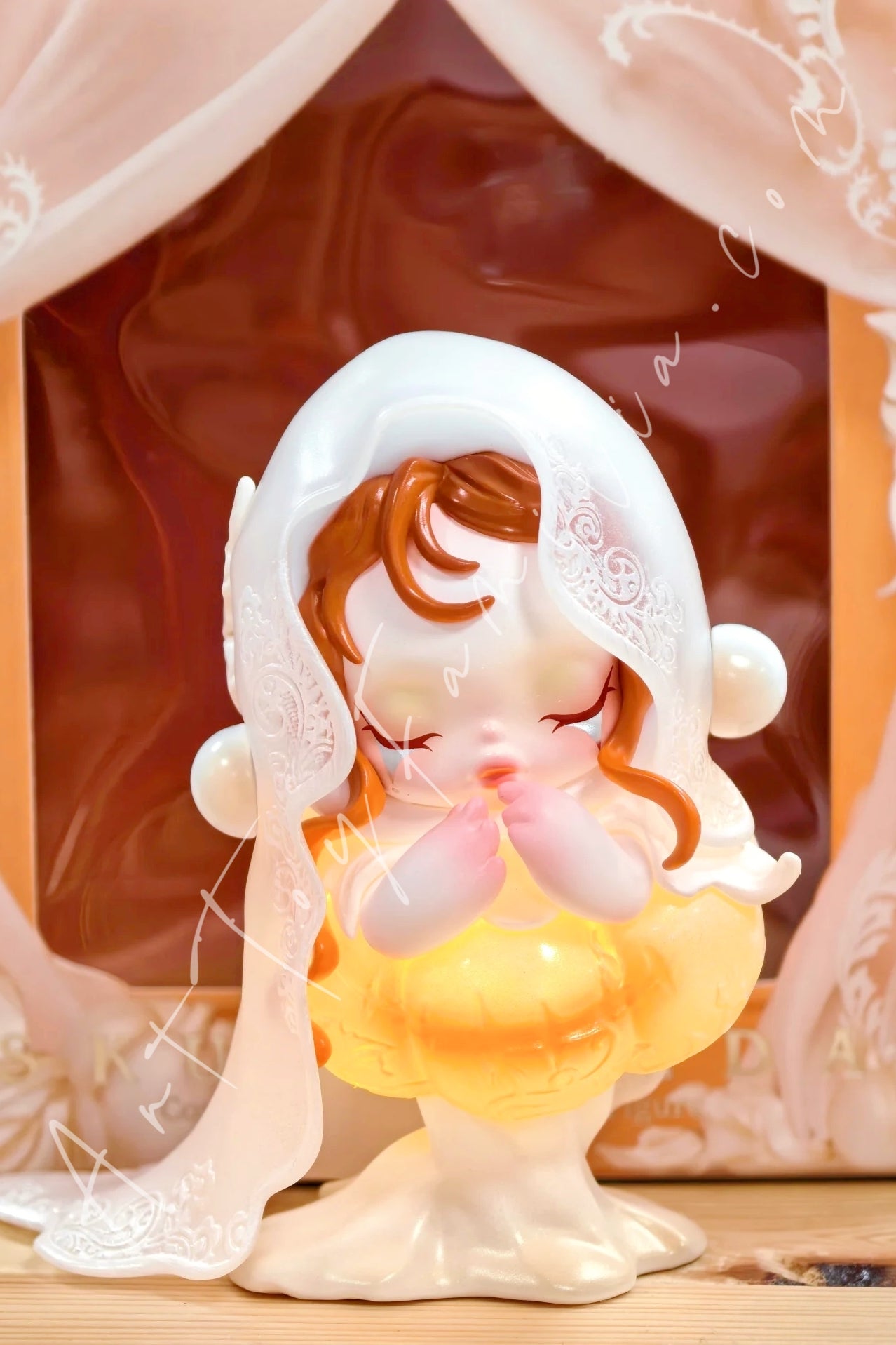 Skullpanda Covenant Of The White Moon Figurine - 白月契约