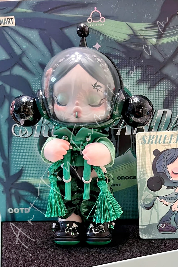 Popmart Skullpanda × Crocs OOTD Figurine