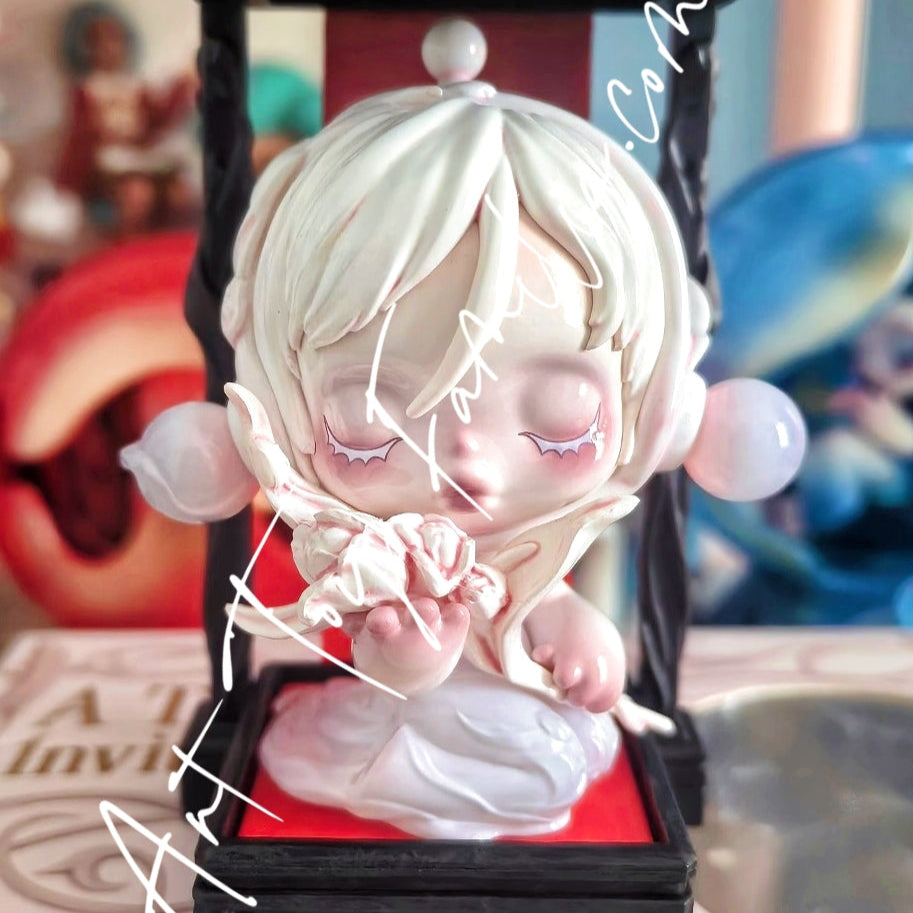 Popmart Skullpanda × Uniqlo A Tulip Invitation Figurine 1