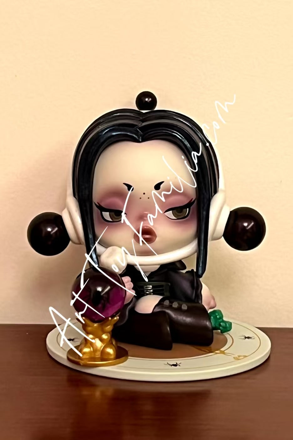 Skullpanda Addams Family Dark Night Morticia