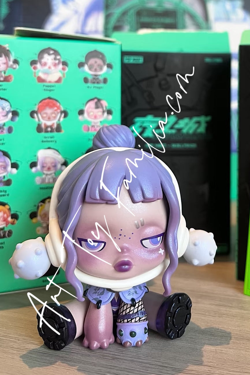 Skullpanda City Of Night Naughty Bodyguard