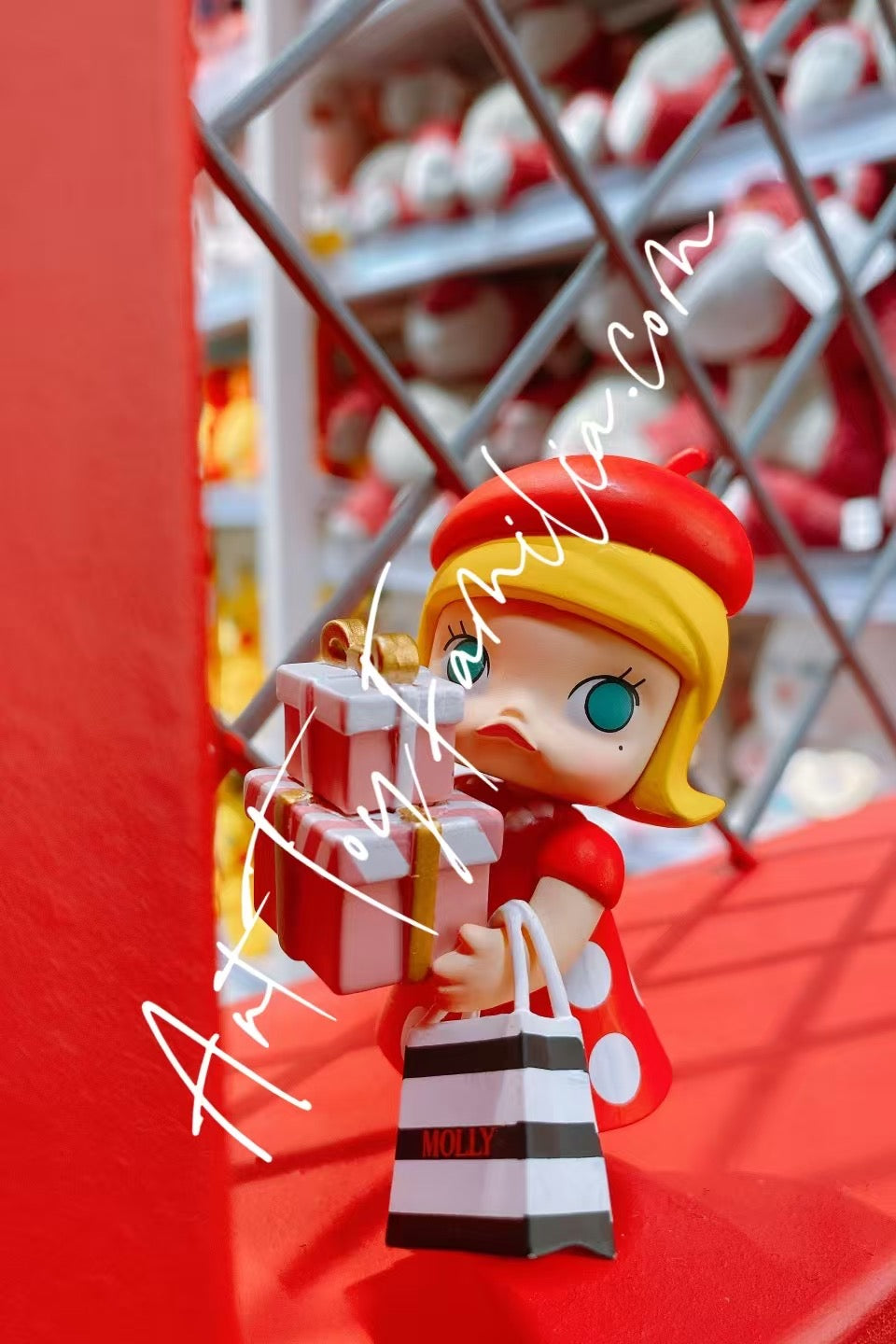 molly shopping figurine molly 购物狂吊卡