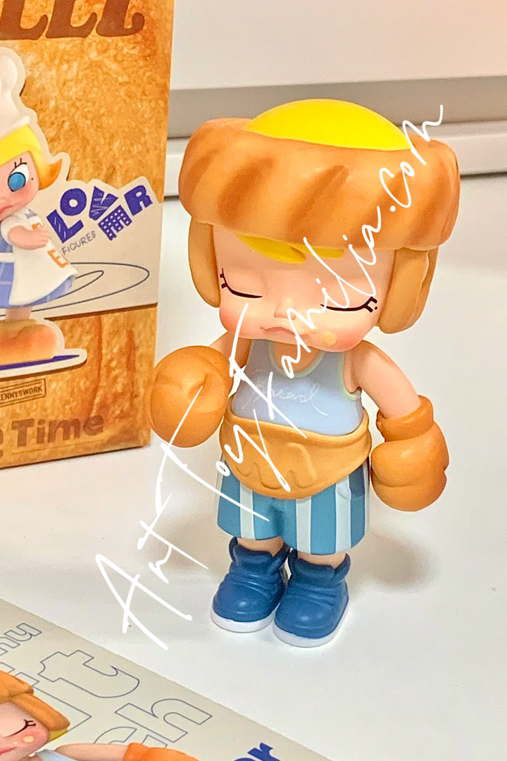 pop mart molly carb lover series Soft Punch - 软拳出击