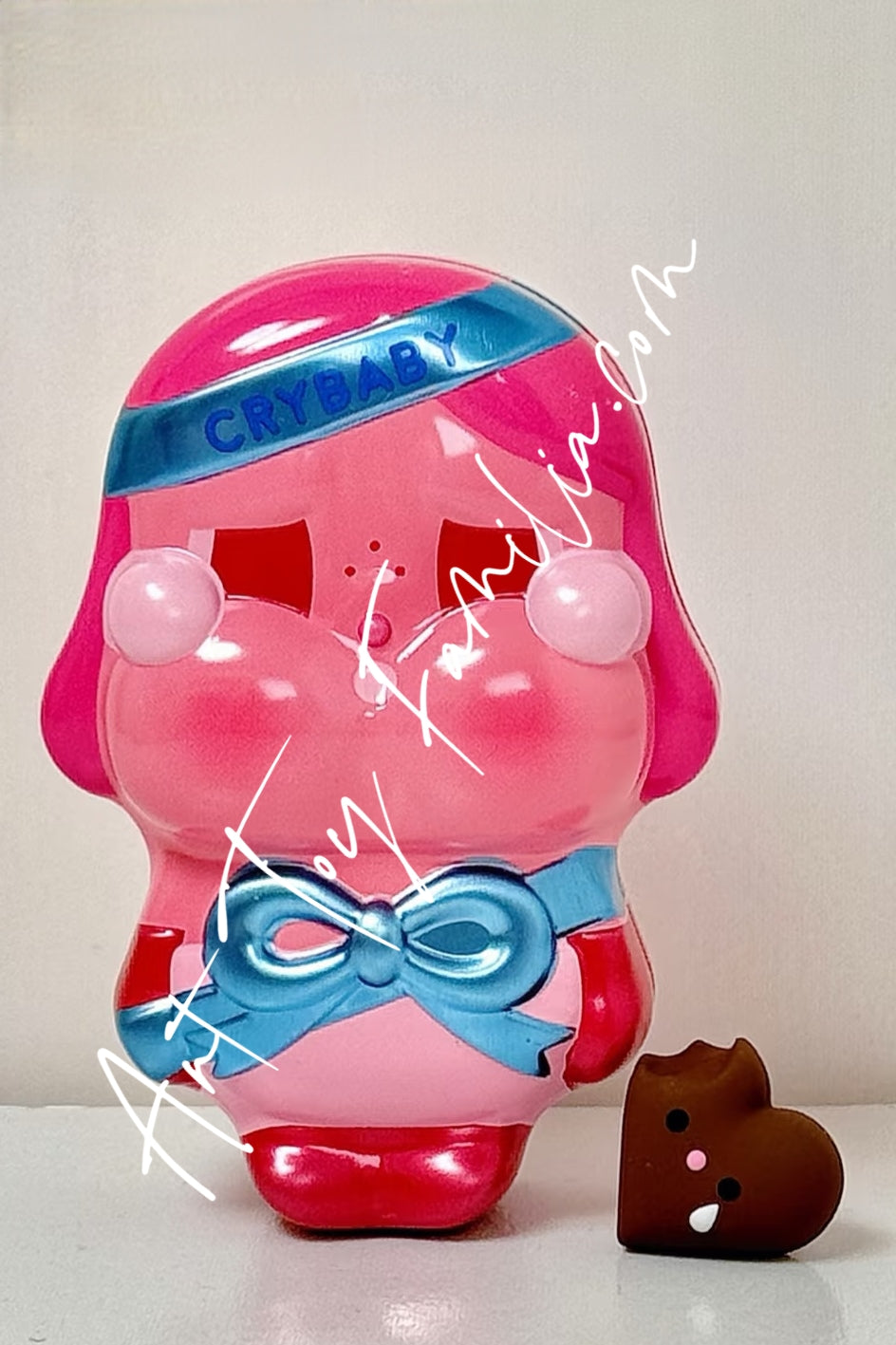 popmart crybaby crying for love series sweet baby