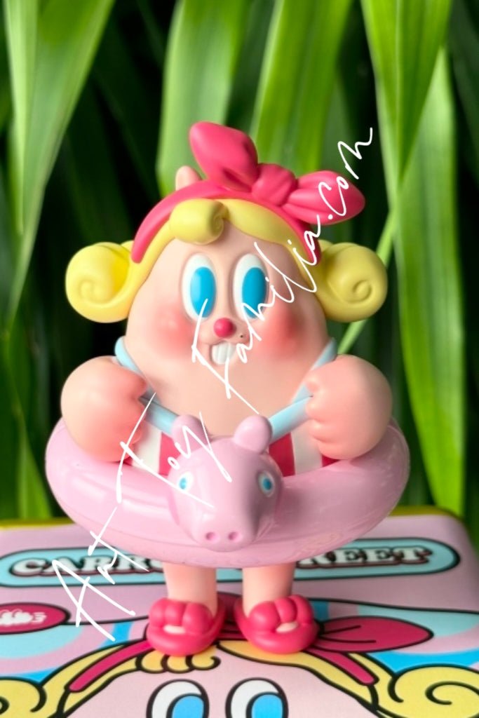 Carrot Street Tutoto Beach Pepe figure