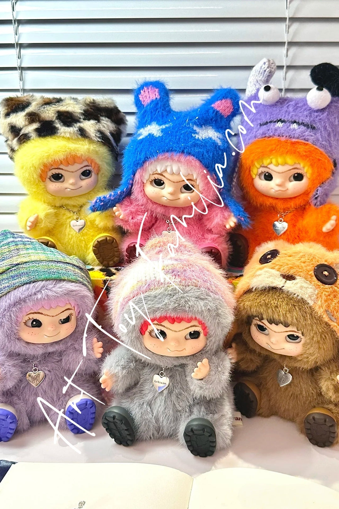 Wakuku Fuzzy Trendy Fun Party Series Plush Doll — authentic LETSVAN art toy