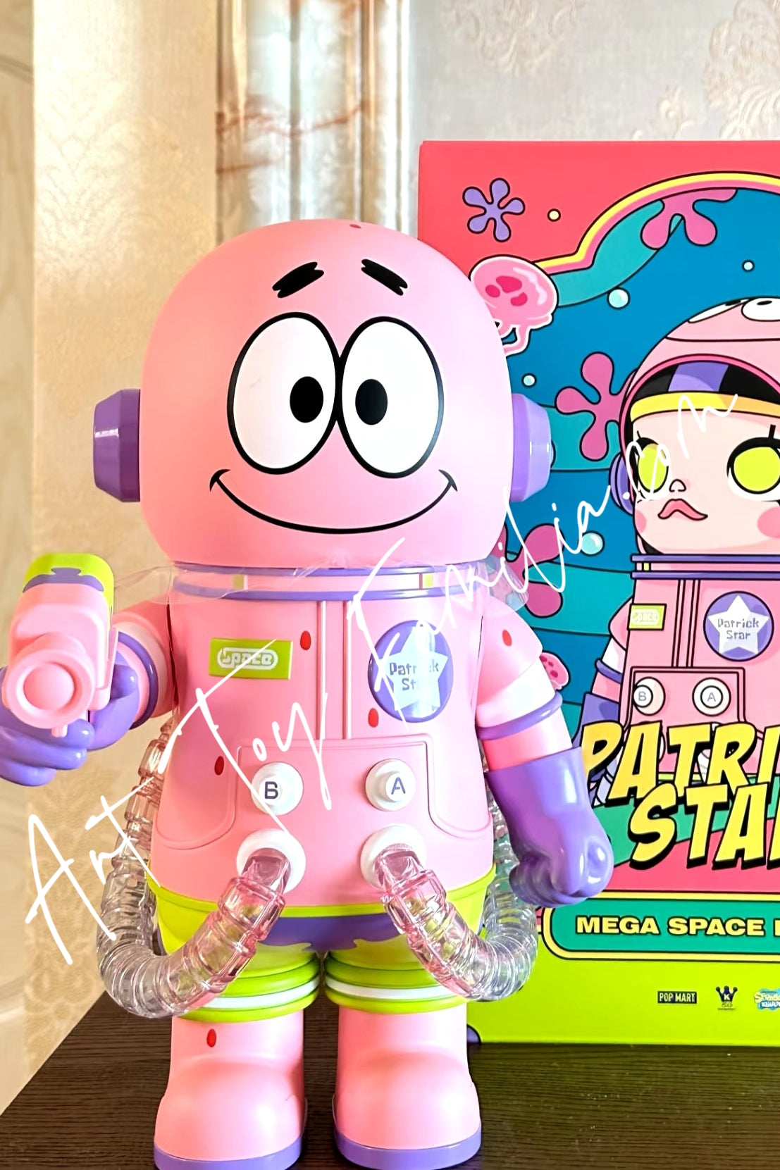 400% MEGA Space Molly 400% Patrick Star - 派大星400% – Art