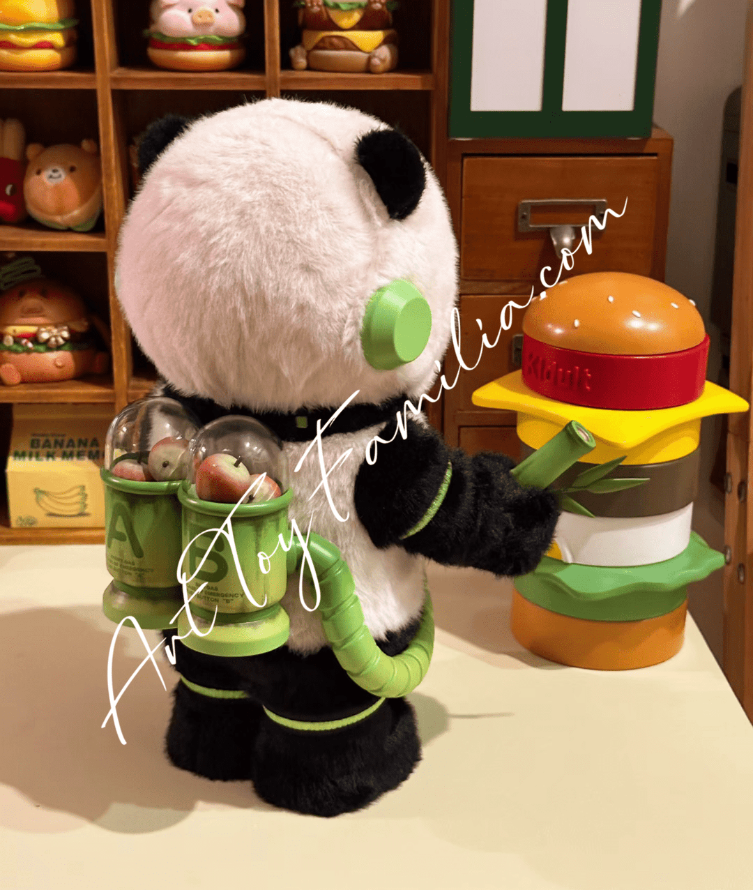 400%_MEGA_Space_Molly_400%_Panda_Back_View