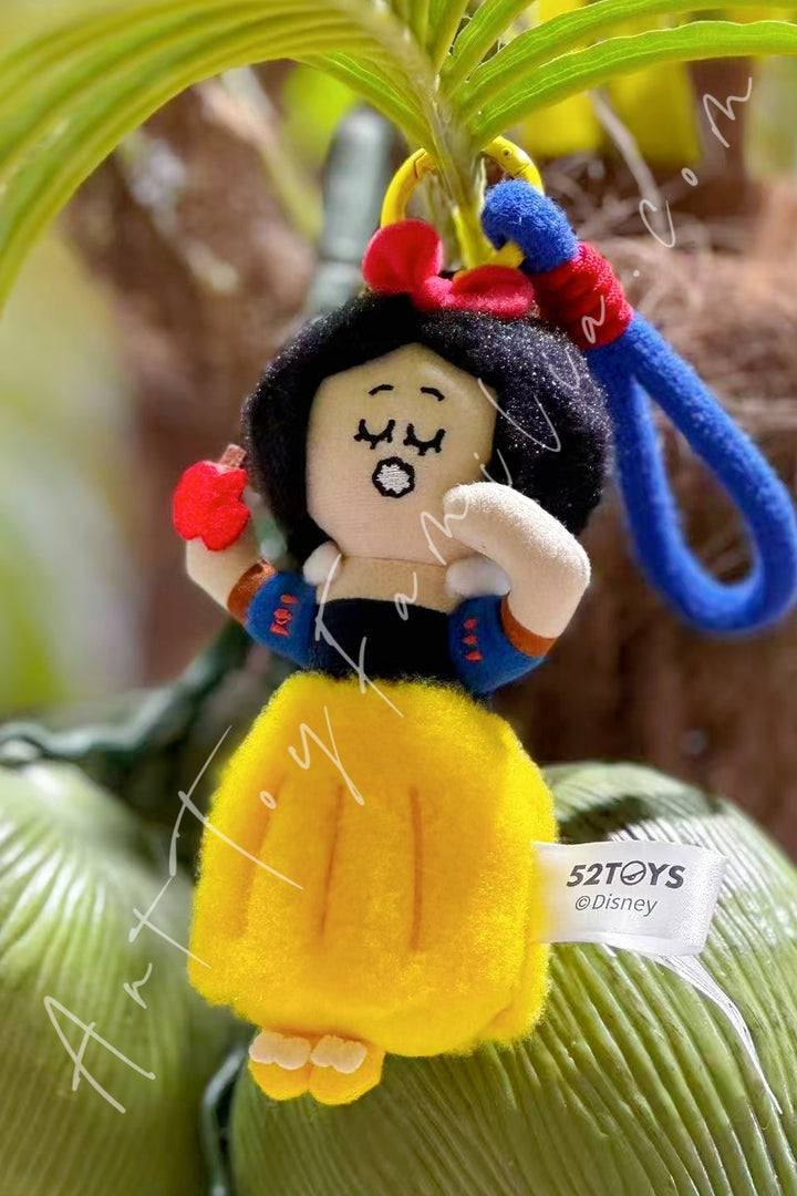 52Toys Disney Princess On The Run Series Plush Keychain Snow White