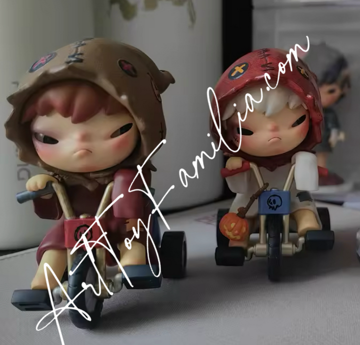 hirono halloween figurines 小野万圣节吊卡 Brown hair   万圣节海外限定(棕色头发)