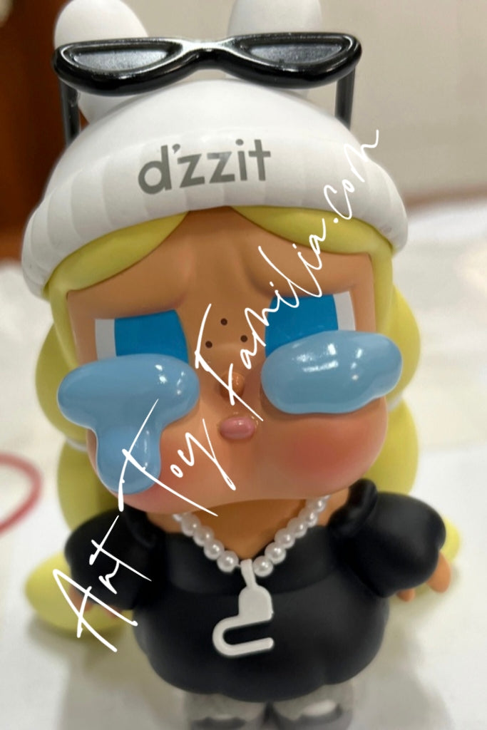 crybaby dzzit pearl figurine 珍珠吊卡 