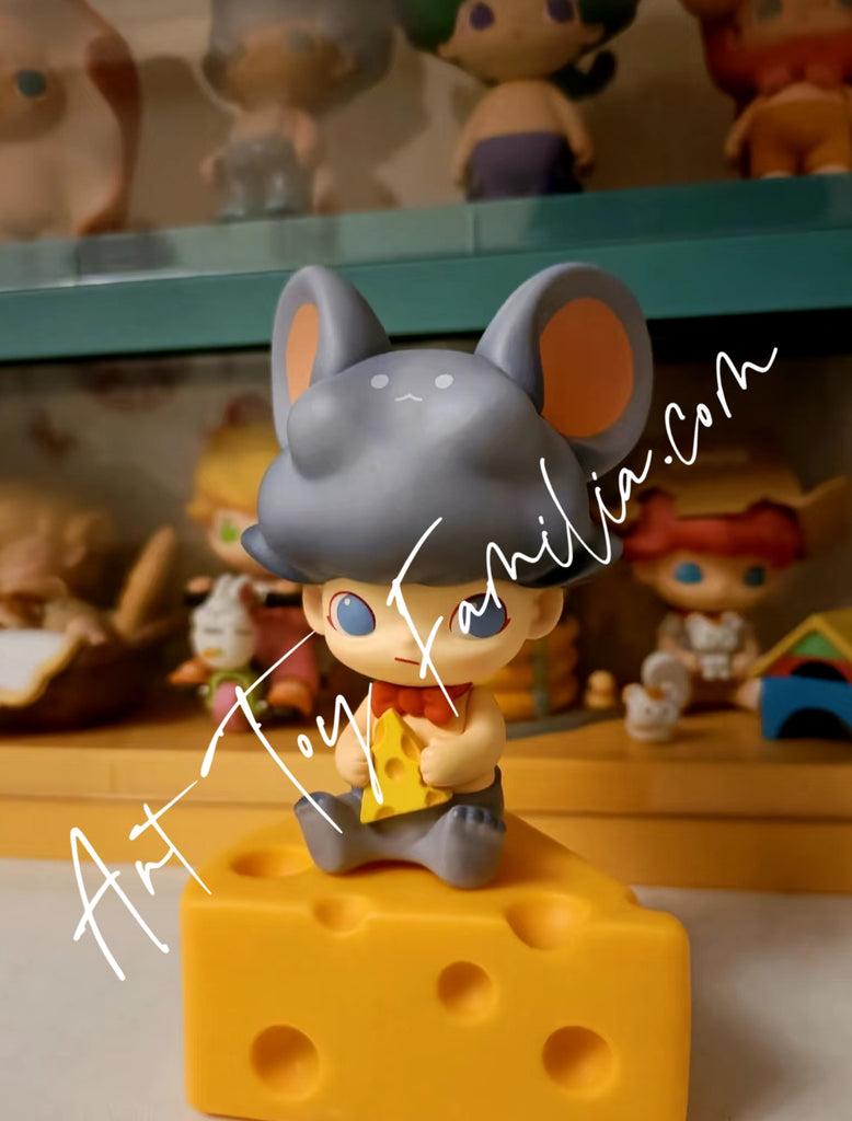 Dimoo Cheese Figurine - 奶酪吊卡 – Art Toy Familia