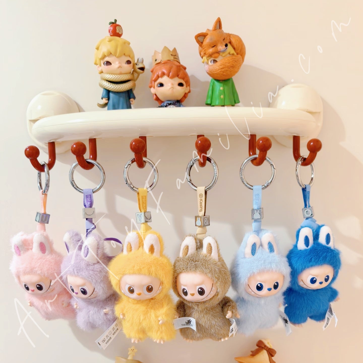 Doll Round & Plump Hook Blindbox Display – Art Toy Familia