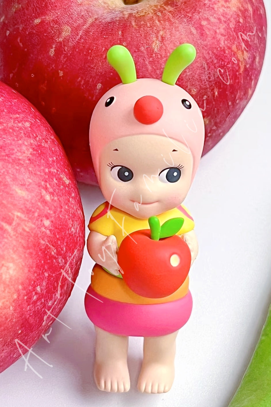 Dreams Sonny Angel Bug's World Series Caterpillar