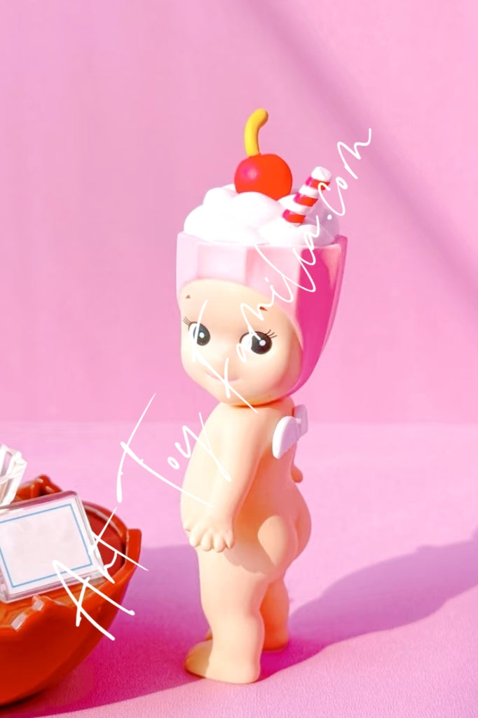 Dreams Sonny Angel Snack Series Milkshake