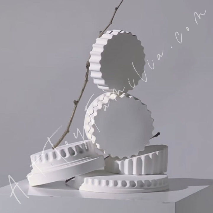 Art Toy Familia - Geometric Pedestal Blindbox Display Base - 152 Base Only No Doll A