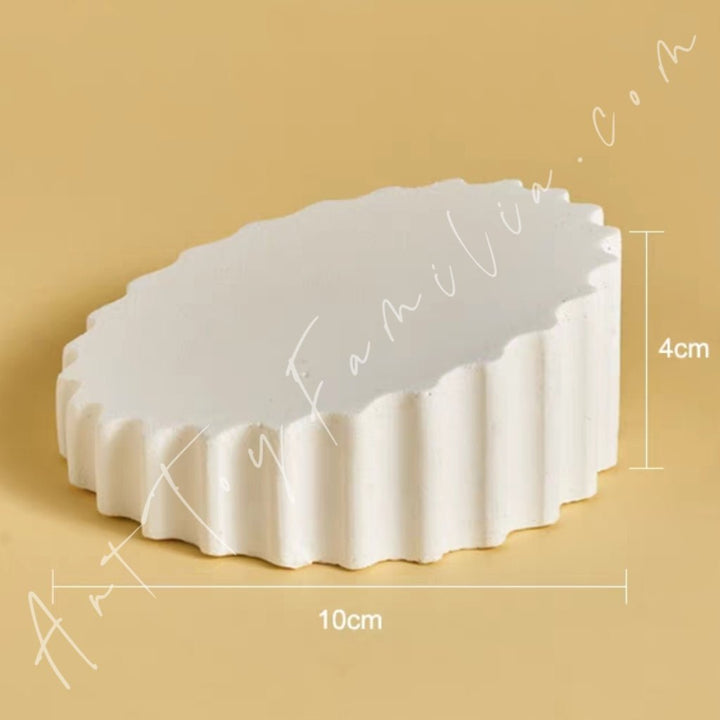 Art Toy Familia - Geometric Pedestal Blindbox Display Base - 152 Base Only No Doll A