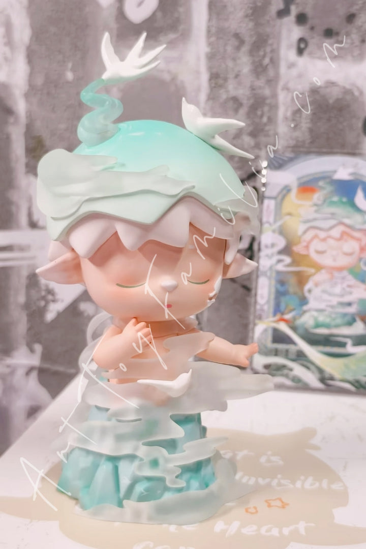 Heyone Mimi Bird in the Mist Figure