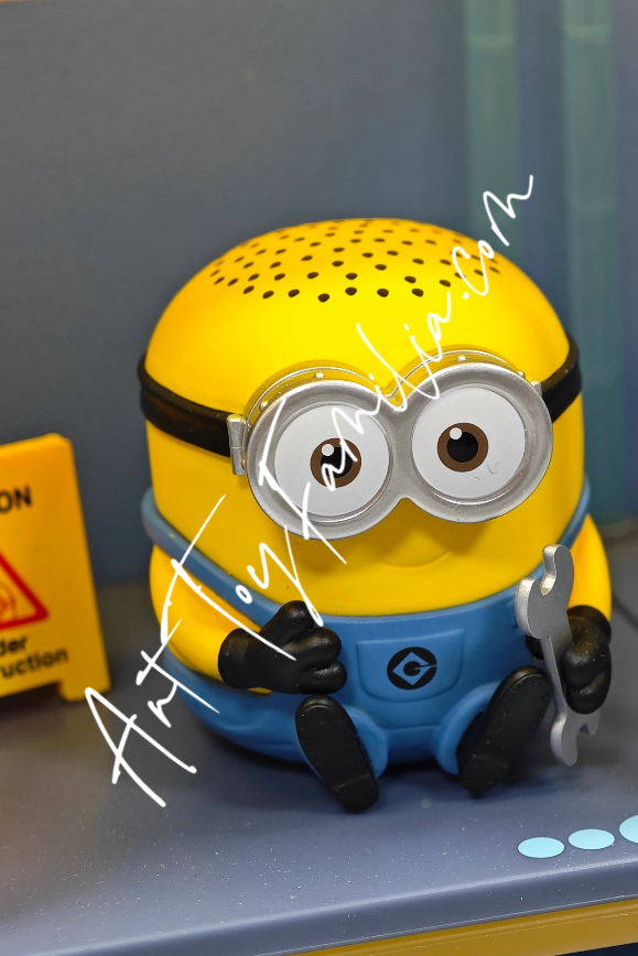 minions at work ser Clumsy Jerry   发呆