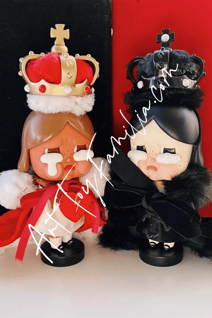 POP MART Mega Crybaby 400% The Queen of Broken Heart – Art Toy Familia POP MART Mega Crybaby 400% The Queen of Broken Heart – Art Toy Familia