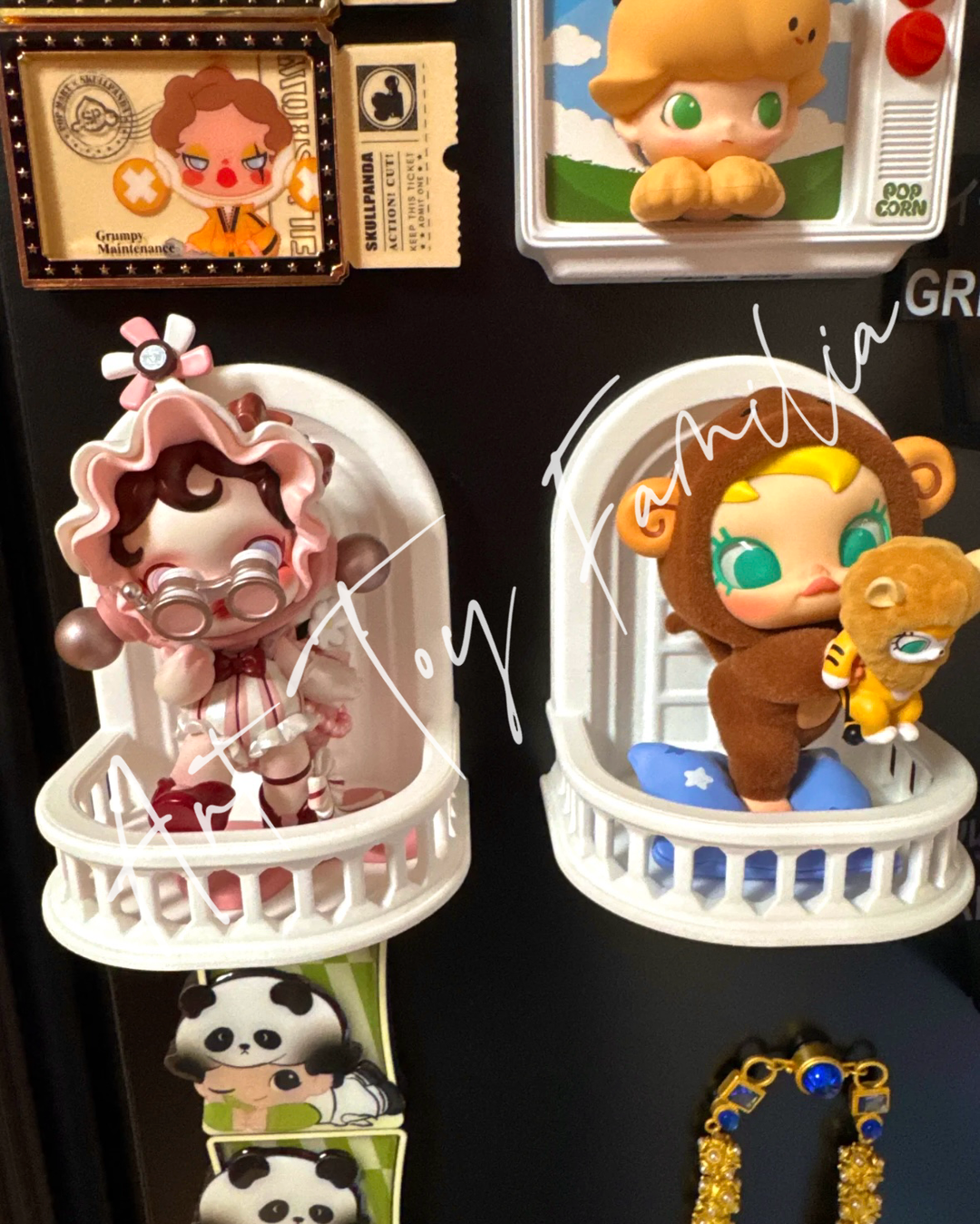 Art Toy Familia - Doll Balcony Fridge Magnet Blindbox Display - 144