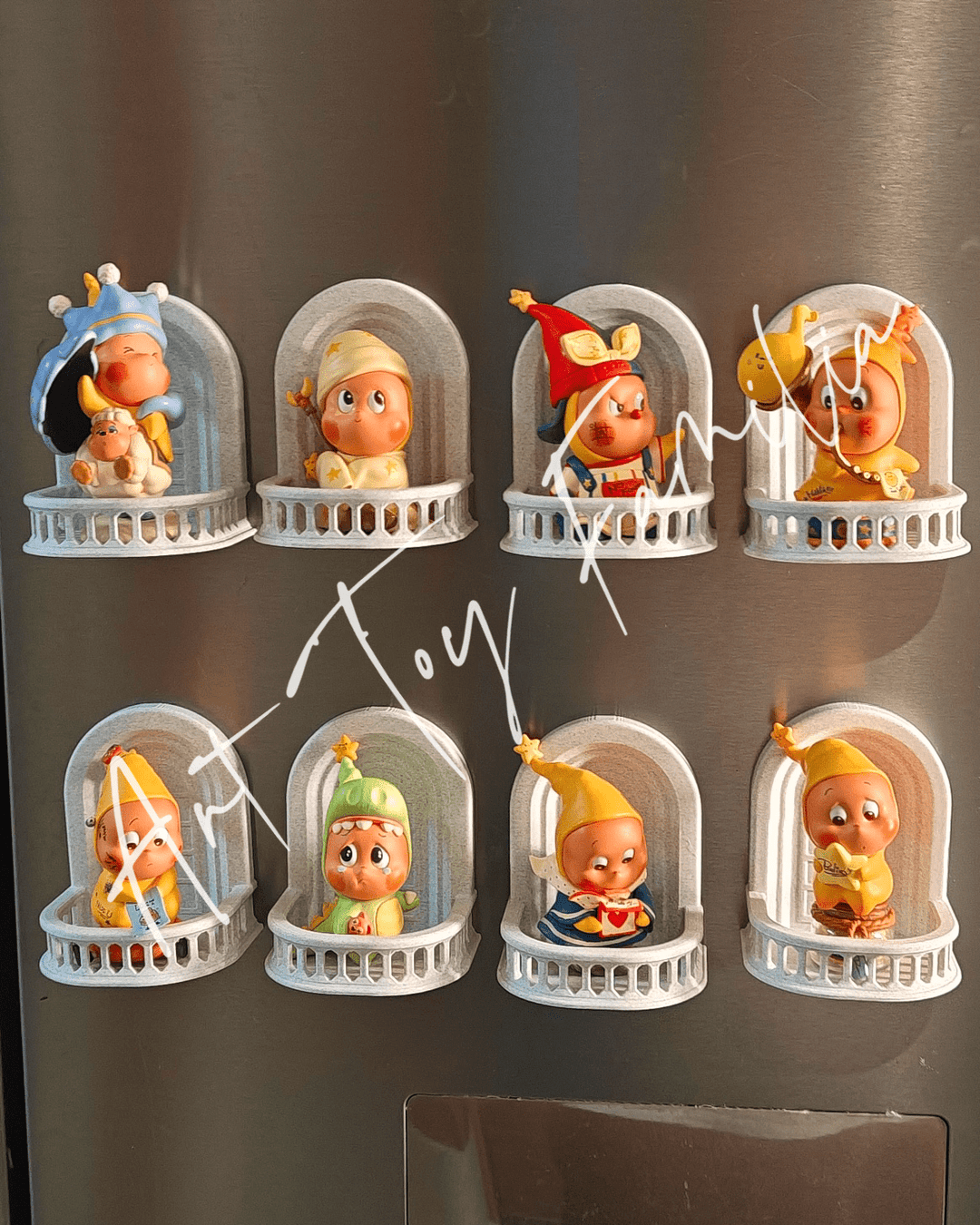 Art Toy Familia - Doll Balcony Fridge Magnet Blindbox Display - 144