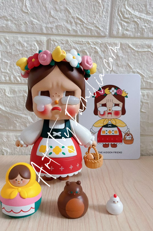 Crybaby My Russian Doll Figurine - 我的俄罗斯套娃