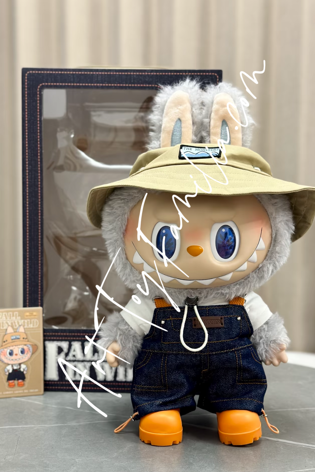 Labubu Fall In Wild Vinyl Plush Doll - 春天野在家搪胶毛绒公仔 Labubu Fall In Wild Vinyl Plush Doll - 春天野在家搪胶毛绒公仔