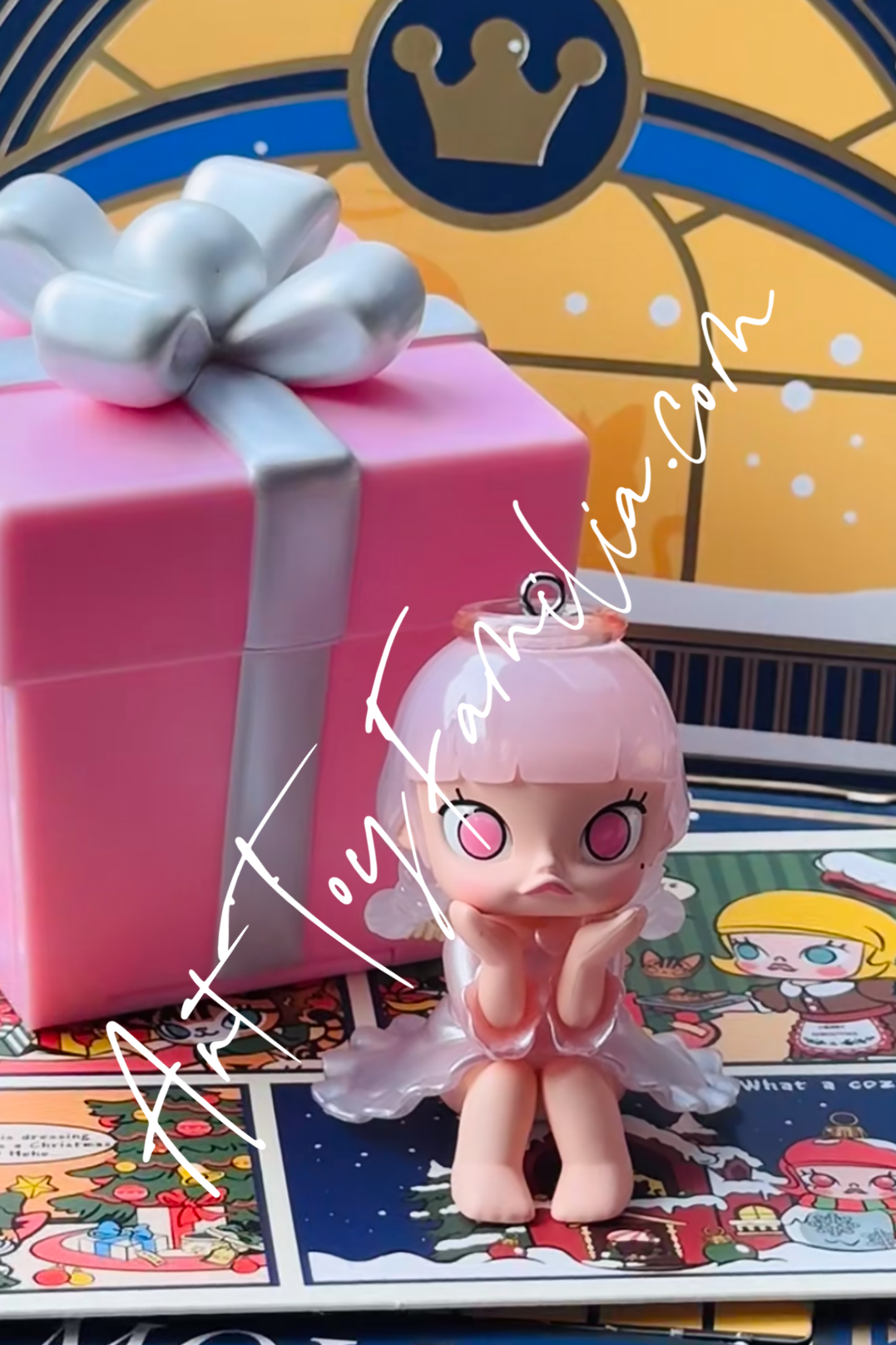 POP MART Molly Castle Miracle Box Series – Art Toy Familia POP MART Molly Castle Miracle Box Series – Art Toy Familia