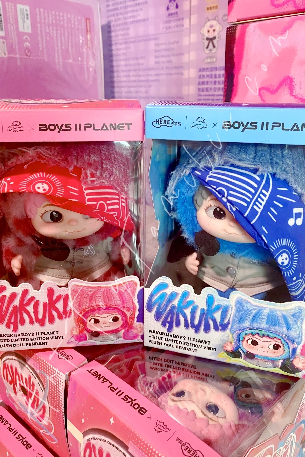 Wakuku × Boys Ⅱ Planet Series Vinyl Plush Doll Pendant – Art Toy