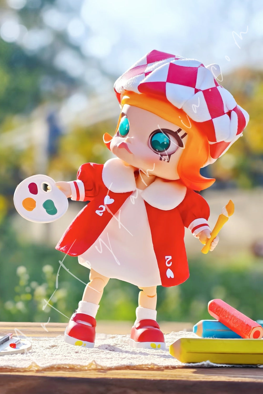 POP MART - Molly 20th Anniversary Series 1/8 Action Figure Red - Roofed Cottage