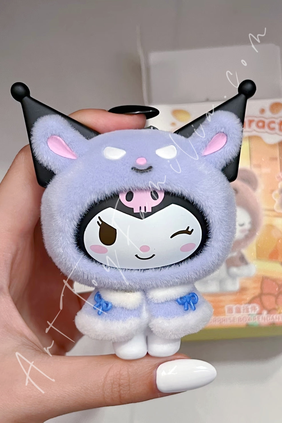 Miniso Hello Kitty and Friends Little Cloak Collection Flocked Face-Turning Pendant Surprise Box Kuromi