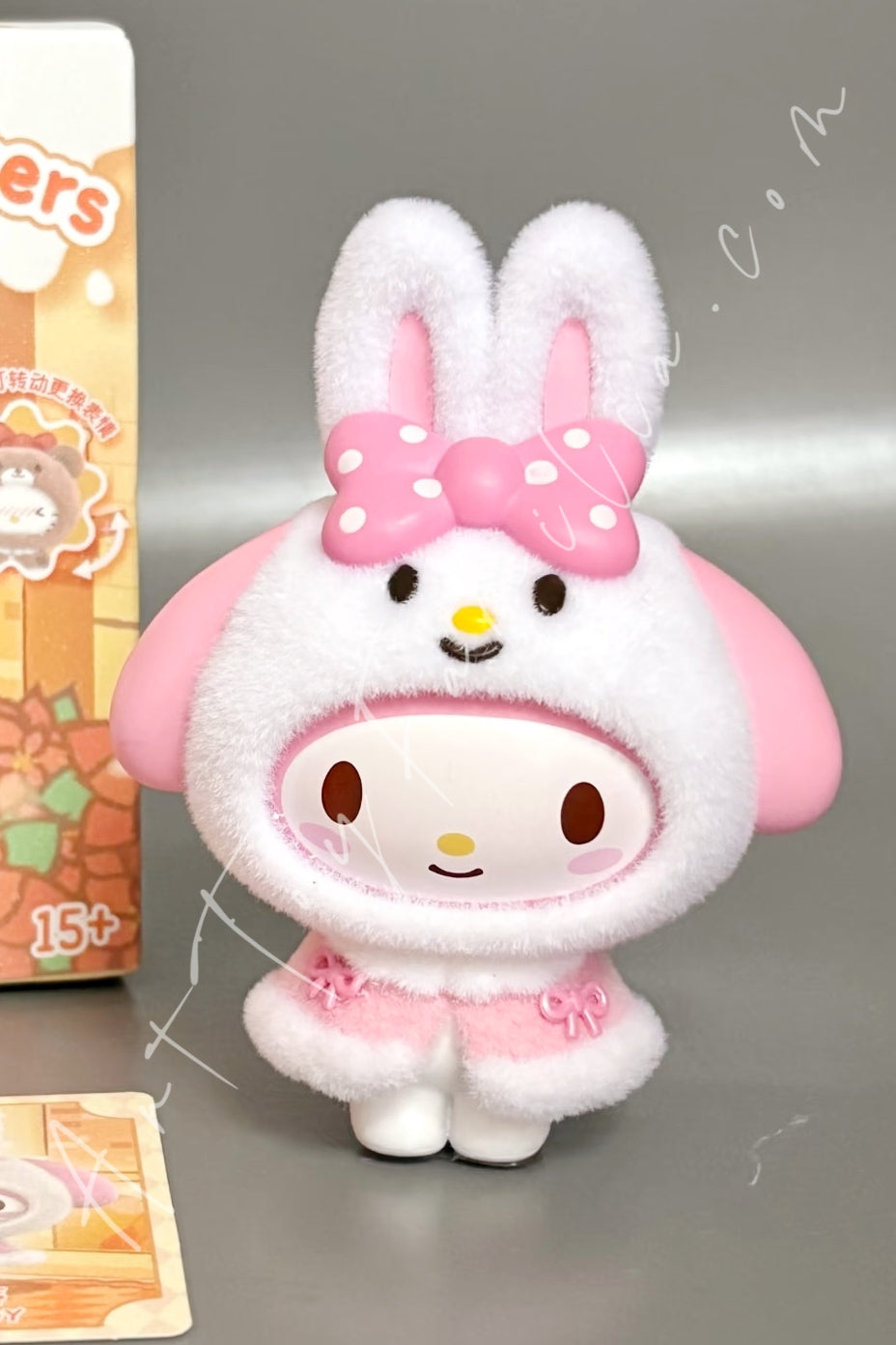 Miniso Hello Kitty and Friends Little Cloak Collection Flocked Face-Turning Pendant Surprise Box My Melody