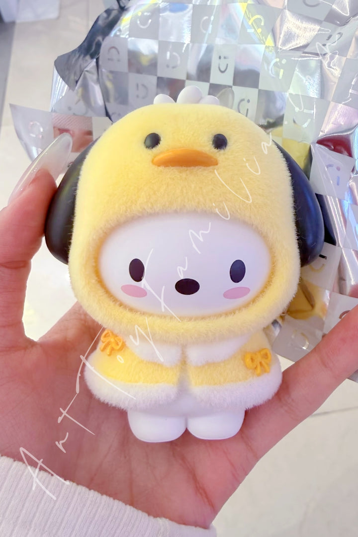Miniso Hello Kitty and Friends Little Cloak Collection Flocked Face-Turning Pendant Surprise Box Pochacco