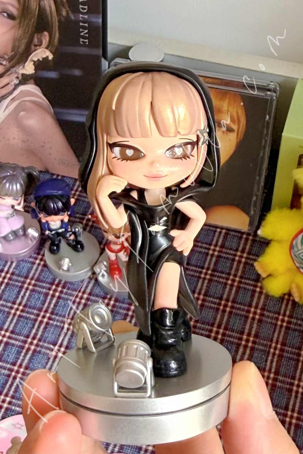 Miniso Lisa Alterego Bright Star Series Blind Box C