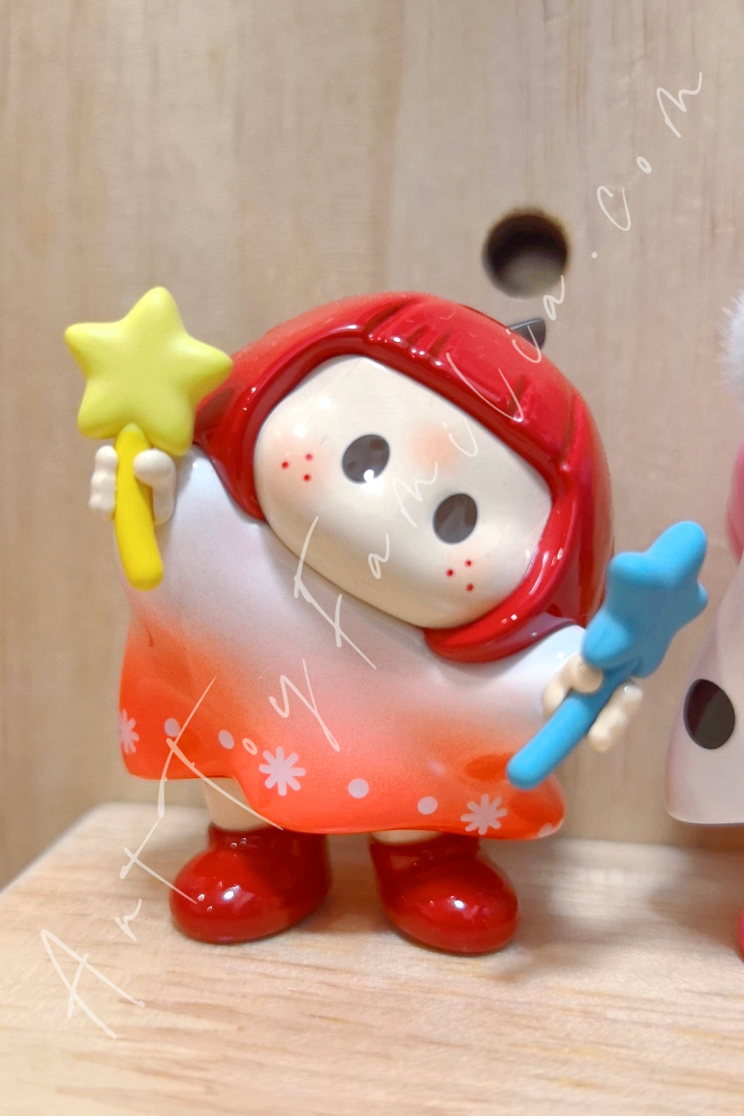 Miniso Yoyo Tilted Head Series Crimson Star